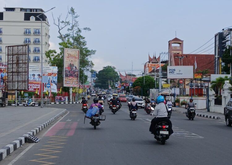 Kota Bukittinggi diselimuti kabut asap pada Kamis (4/9/2026). Foto: Sumbarkita