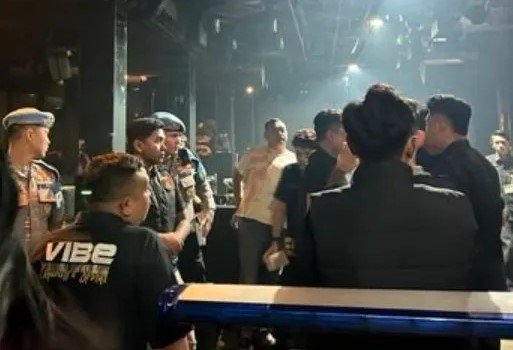 Tim gabungan merazia sejumlah tempat hiburan malam di Padang pada Minggu (20/9/2026) dini hari. Foto: Polda Sumbar