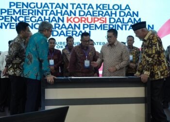 Di Depan Ketua KPK, Wali Kota Padang Panjang Teken Komitmen Pencegahan Korupsi