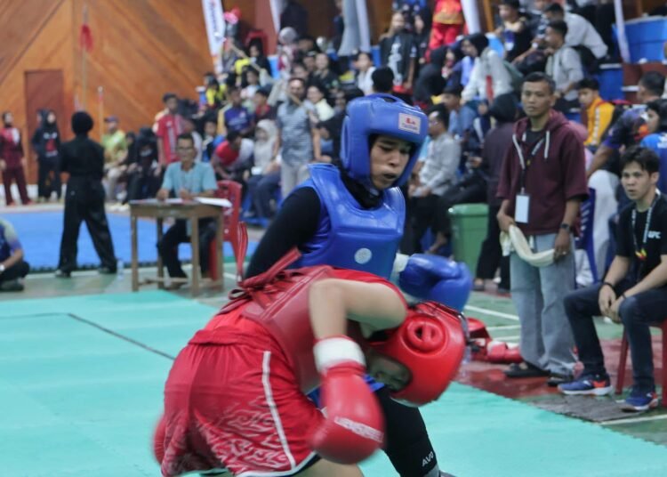 Atlet berlaga di Sport Hall Bukittinggi, Sabtu (10/10/2026).