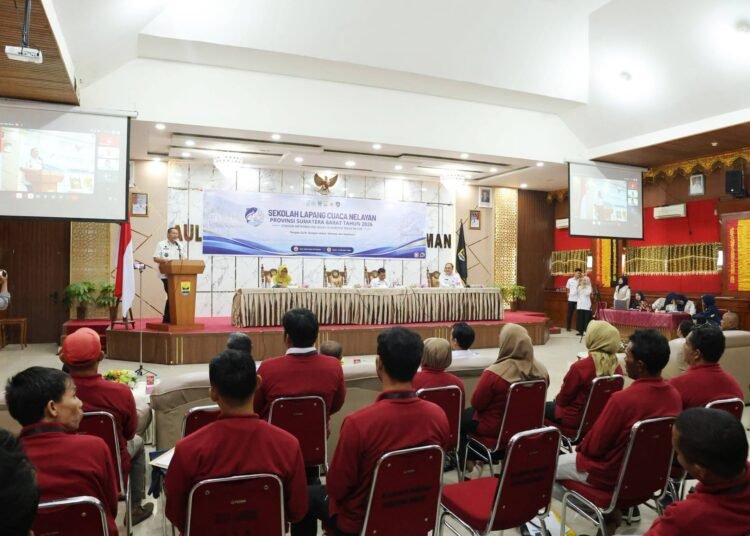 Wali Kota Pariaman Yota Balad membuka Sekolah Lapang Cuaca Nelayan (SLCN) yang digelar Badan Meteorologi, Klimatologi, dan Geofisika (BMKG), Rabu (14/10/2026).