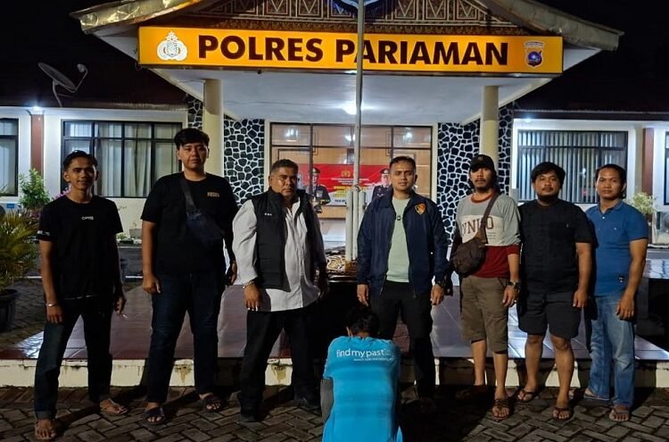 Polisi menangkap seorang pemuda di Desa Manggung, Kecamatan Pariaman Utara, Pariaman, Sumatera Barat, pada Rabu (30/9/2026) malam karena diduga mencuri uang Rp50 juta di rumah seorang warga. Foto: Polres Pariaman