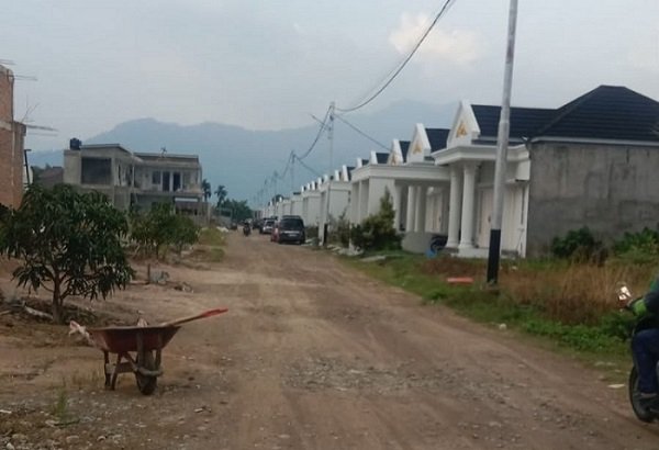 Perumahan Classical City di Jalan Saiyo V, Kurao Pagang, Kecamatan Nanggalo, Kota Padang. Foto: Dokumentasi penghuni