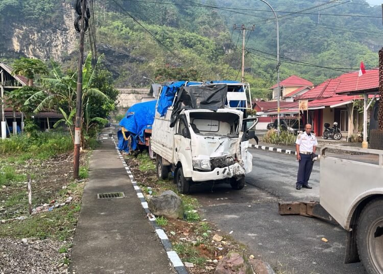 Kawasan Panyalaian, Kecamatan X Koto, Kabupaten Tanah Datar, yang menjadi jalur utama Padang Panjang–Bukittinggi dan kembali terjadi kecelakaan beruntun pada Minggu (4/10/2026) malam.
