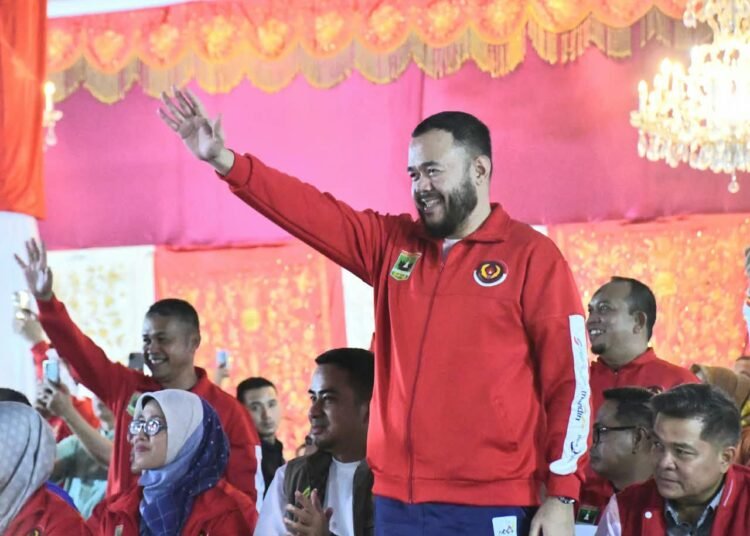 : Wali Kota Padang Fadly Amran menyampaikan dukungan kepada kontingen Kota Padang yang tengah berlaga pada Porprov Sumatera Barat 2026 dan menargetkan juara umum.