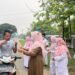 Lindungi Warga dari Kabut Asap, Pemkab Dharmasraya Bagikan Ribuan Masker