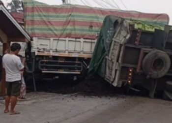 Video: 2 Truk Kecelakaan di Solok, 1 Rebah Kuda