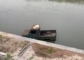 Hilang Kendali Saat Mundur, Mobil Masuk Sungai di Payakumbuh