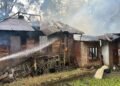 Kebocoran Tabung Gas Picu Kebakaran Dua Rumah di Lima Puluh Kota