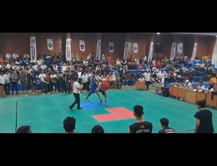 Wasit Yusrizaldi dilaporkan tumbang setelah memimpin 13 partai pertandingan Porprov Sumbar di Bukittinggi.