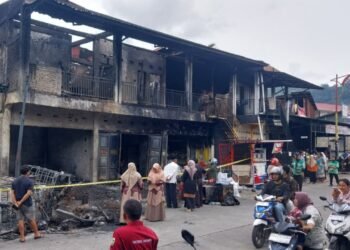 Saksi Mata Ungkap Detik-detik Kebakaran Hebat di Pertokoan Padang, Sempat Terdengar Dentuman Keras