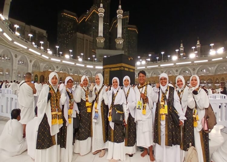 Yayasan Pemberdayaan dan Pengembangan Sumber Daya Manusia (YP3SDM) memberangkatkan tujuh dosen dan tenaga kependidikan STIKES Indonesia untuk melaksanakan ibadah umrah pada periode kedua program tersebut.