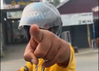 Detik-Detik Pemotor Dipepet Pria Tak Dikenal Usai Beli Emas di Kota Solok