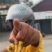 Detik-Detik Pemotor Dipepet Pria Tak Dikenal Usai Beli Emas di Kota Solok