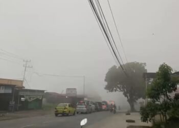 Kabut Asap Kiriman Selimuti Kabupaten Solok, Jarak Pandang Jalan Padang-Solok Terbatas