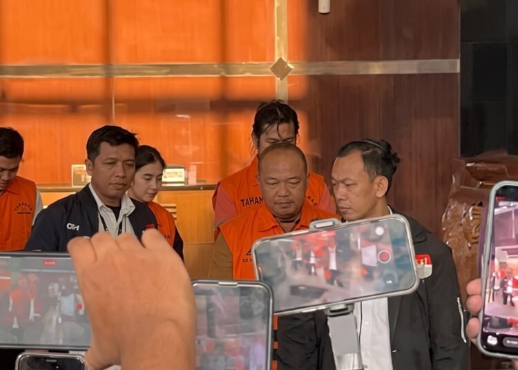 Bima Setiawan, adik Kepala BNPB Letjen Suharyanto, ditetapkan KPK sebagai tersangka dalam kasus dugaan korupsi penggunaan dana siap pakai kebencanaan di lingkungan BNPB.