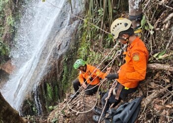 Setelah Wisatawan Terjatuh dan Tewas, Air Terjun Puncak Robo di Lima Puluh Kota Ditutup