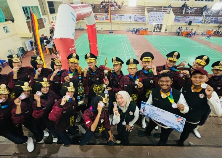 : Tim Paski MTsN 3 Kota Padang meraih Juara Utama 2 dan penghargaan Danton Terbaik 1 pada VARMUS Kejurda FORBASI Sumatera Barat di GOR Zaini Zein, Kabupaten Pesisir Selatan, Kamis (15/10/2026).