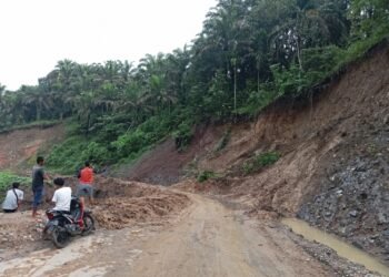 Jalan Padang Koto Gadang-Matur di Agam Kembali Bisa Dilewati Pascalongsor