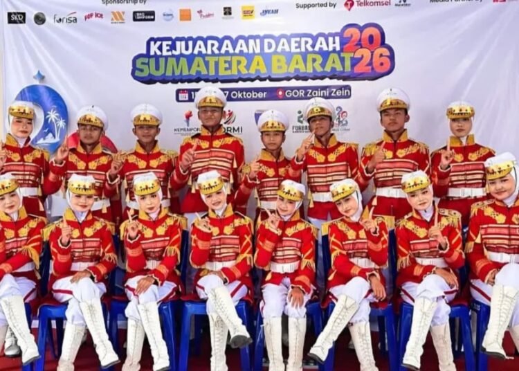 Tim MTsN 5 Kota Padang tampil pada Kejuaraan Daerah (Kejurda) Federasi Olahraga Baris-Berbaris Seluruh Indonesia (FORBASI) Sumatera Barat di Kabupaten Pesisir Selatan, pada 15–17 Oktober 2026. Foto: Pemko Padang