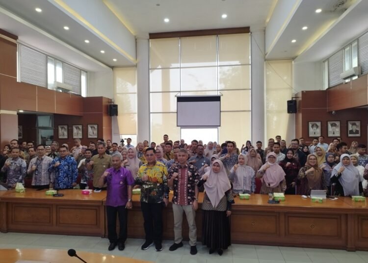 Rapat Koordinasi Sinergi Pengelolaan SP4N-LAPOR! di Aula Balai Kota Bukittinggi, Kamis (22/10/2026).