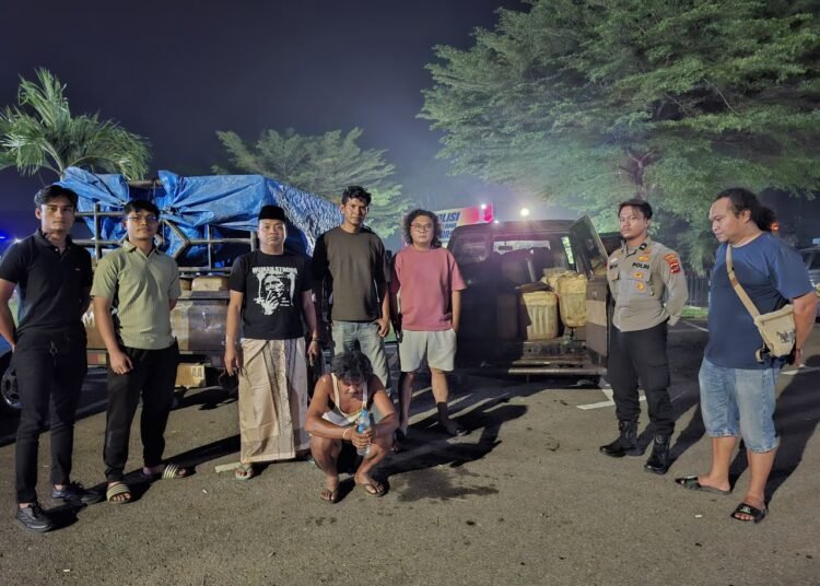 Polres Sijunjung menyita 66 jeriken berisi Bio Solar bersubsidi dan dua unit kendaraan dari dua kasus dugaan penyalahgunaan pengangkutan dan niaga BBM bersubsidi, Rabu–Kamis (21–22/10/2026).