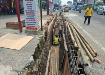 Pemko Bukittinggi Evaluasi Proyek Trotoar Jalan Soekarno Hatta, Pelaksana Diminta Percepat Pekerjaan