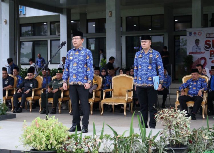 Wali Kota Payakumbuh, Zulmaeta, saat memimpin upacara peringatan Hari Sumpah Pemuda ke-98 di halaman Balai Kota Payakumbuh, Rabu (28/10/2026).