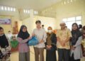 Bupati Dharmasraya Salurkan Bantuan Permakanan untuk 118 Ibu Hamil dan Menyusui