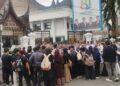 Mahasiswa Geruduk DPRD Sumbar, Desak Karhutla Jadi Bencana Nasional