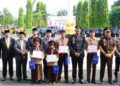 Pemkab Dharmasraya Salurkan Beasiswa Rp110 Juta untuk 211 Siswa Berprestasi