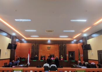 Empat Terdakwa Korupsi Jembatan Sikabu Rp7,5 Miliar Jalani Sidang Perdana di Padang