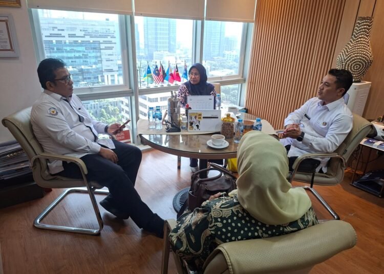 Sekretaris Dinas Perikanan dan Pangan Kota Padang, Muhammad Dwi Richie, melakukan kunjungan kerja ke Kementerian Kelautan dan Perikanan (KKP) RI.