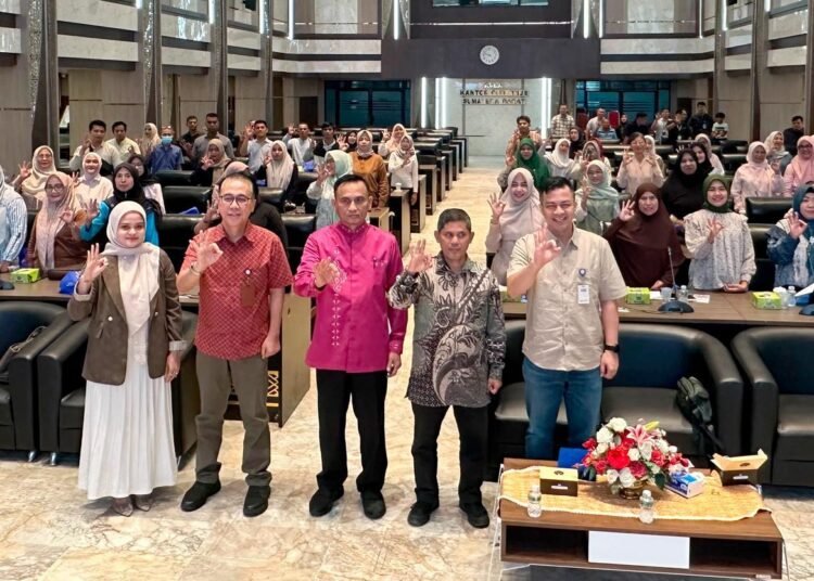 Bank Nagari bersama Rangkiang Peduli Negeri menggelar pelatihan dan pemberdayaan UMKM untuk meningkatkan kapasitas dan daya saing pelaku usaha di Sumatera Barat.