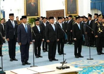 Prabowo Lantik Listyo Sigit sebagai Kepala Staf Kepresidenan